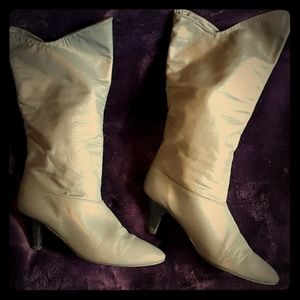 VINTAGE mid length leather boots